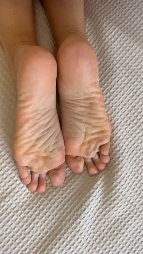 Joi BareFootMilf and Feet — barefootmilf